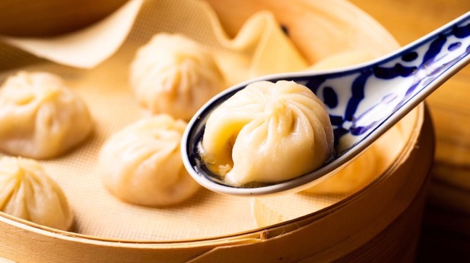 横浜　小籠包マニア logo