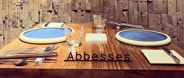 Abbesses logo