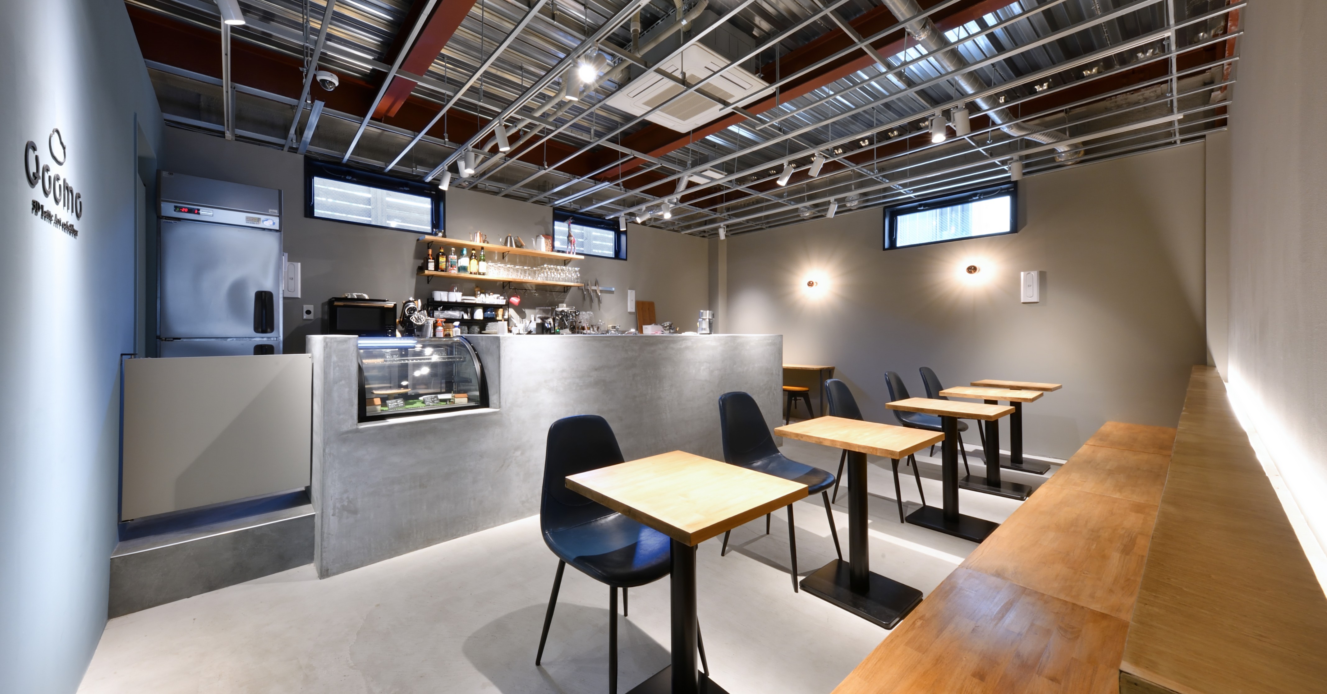 【公式】Qoomo 3D Latte Art Cafe&Bar ネット予約 logo