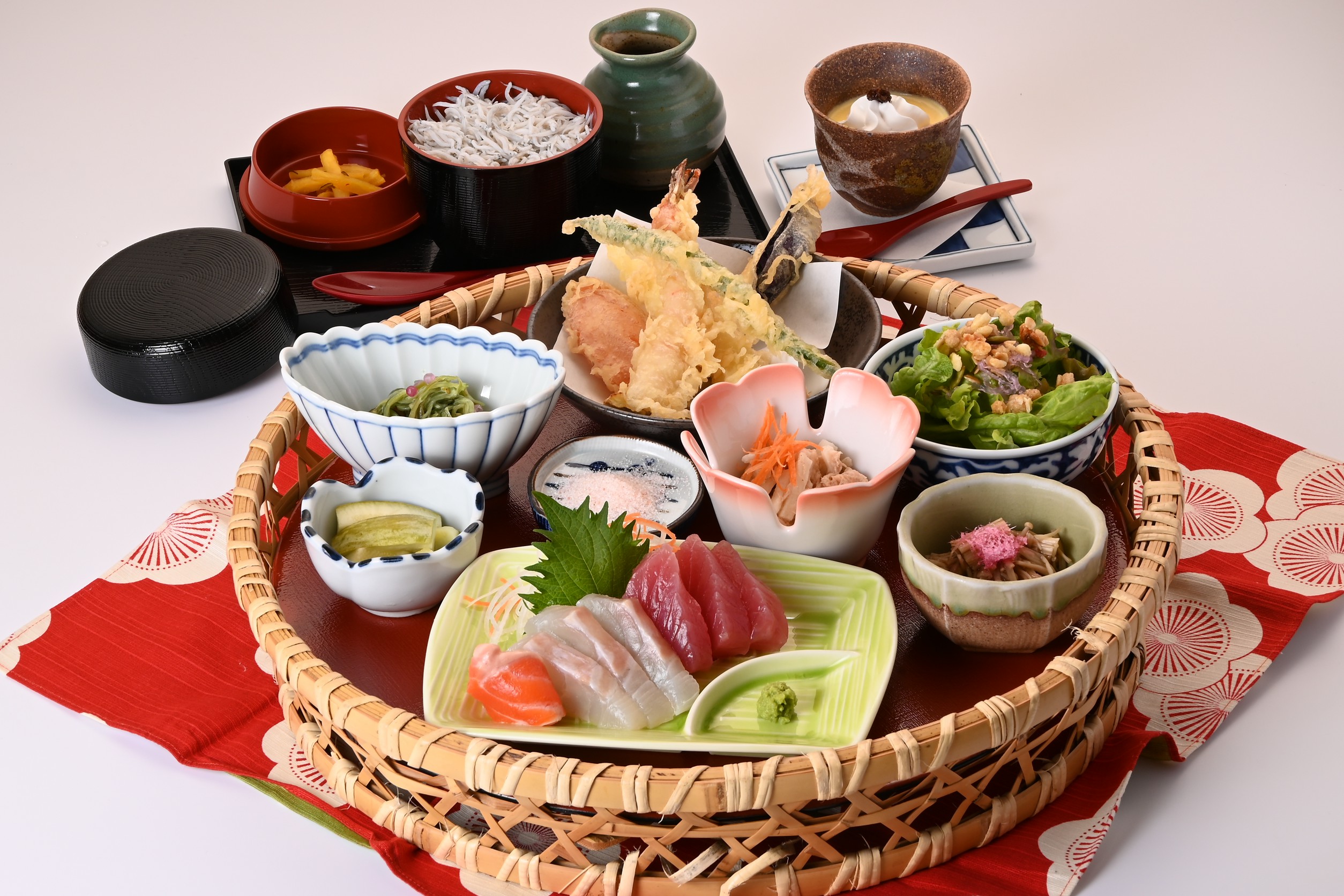 【公式】お食事処やまに　ネット予約 logo